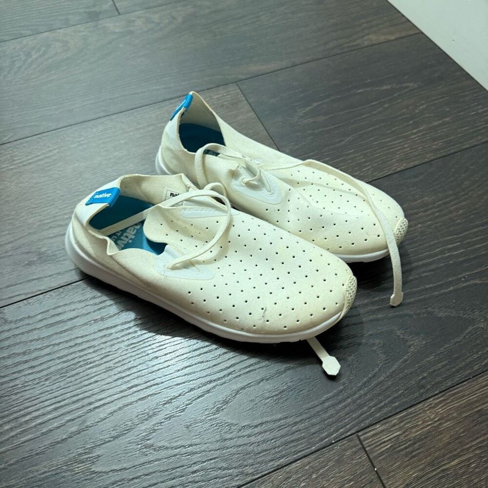 Native Women’s 7 Cream Apollo Moc Sneakers Shoes